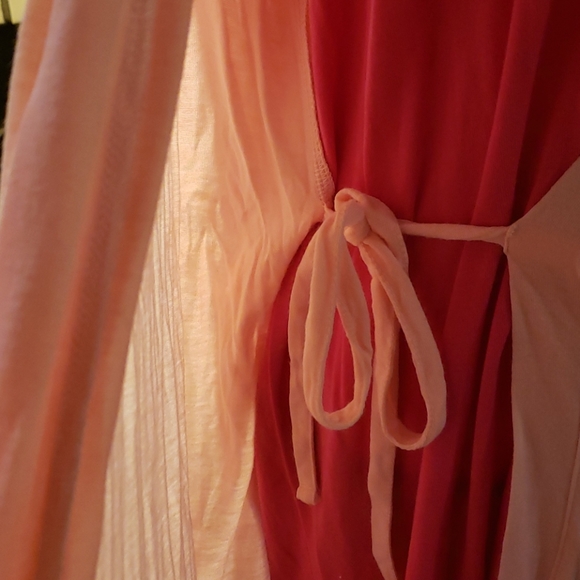 Two piece nightgown and robe set - Picture 7 of 8